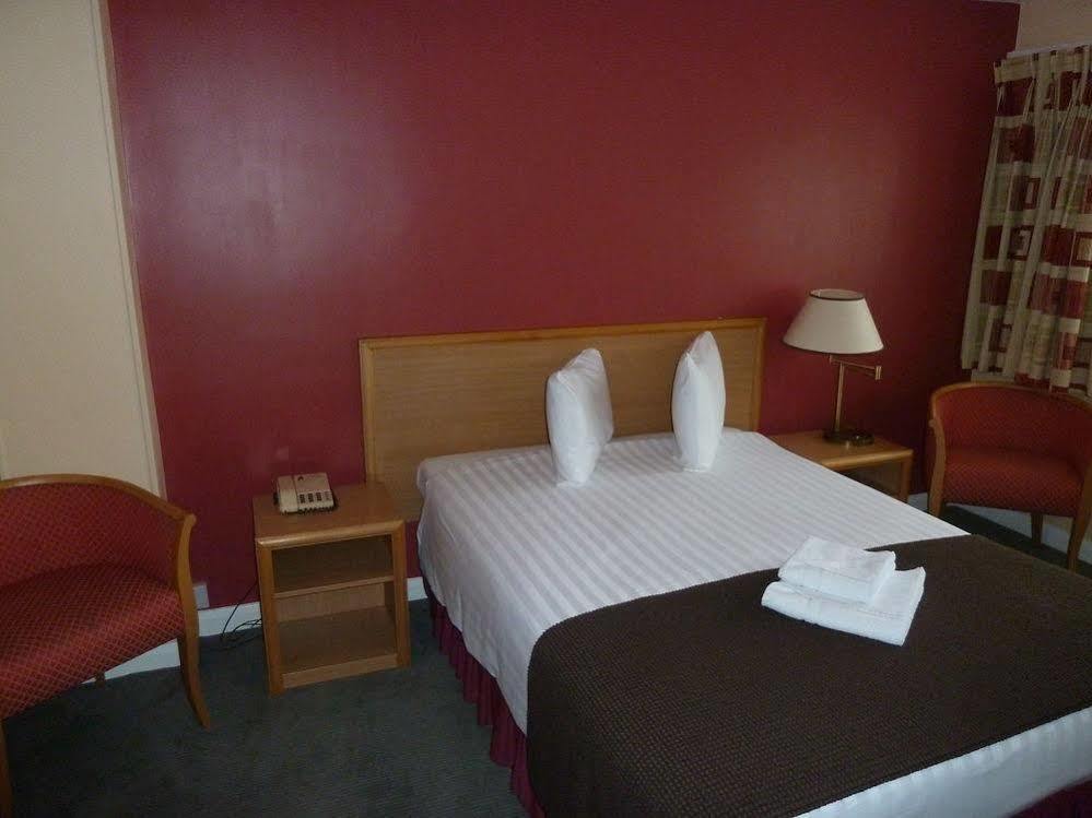 Antoinette Hotel Kingston Kingston upon Thames  Dış mekan fotoğraf